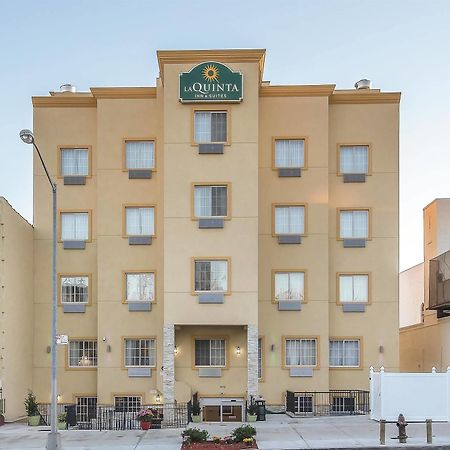 Hotel La Quinta By Wyndham Brooklyn East New York Exterior foto