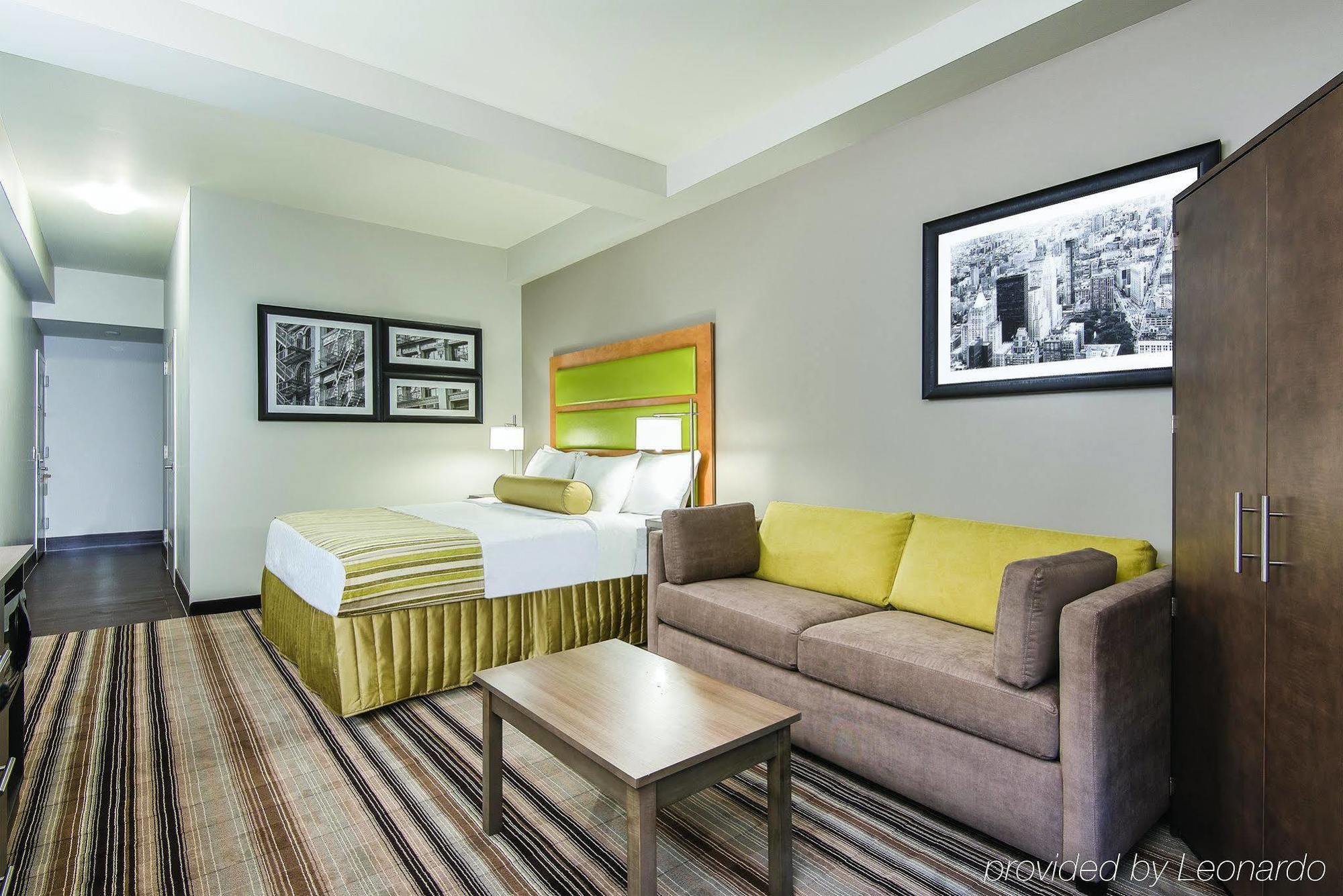 Hotel La Quinta By Wyndham Brooklyn East New York Exterior foto
